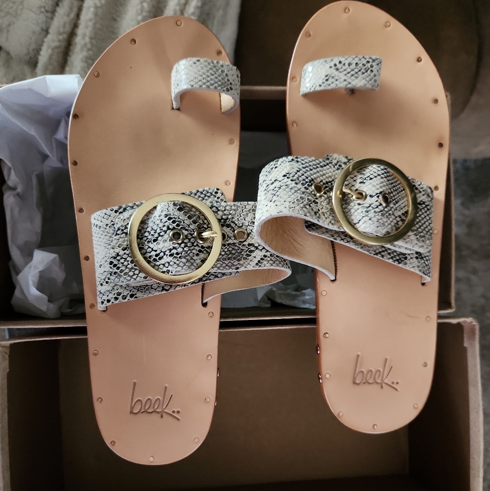 Beek Sandals w/ box